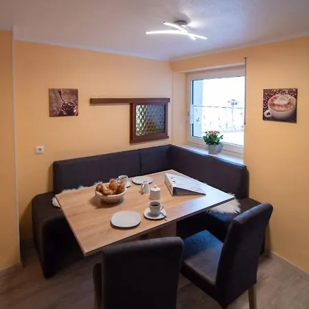 Nepomuk Nyaraló Lauterecken